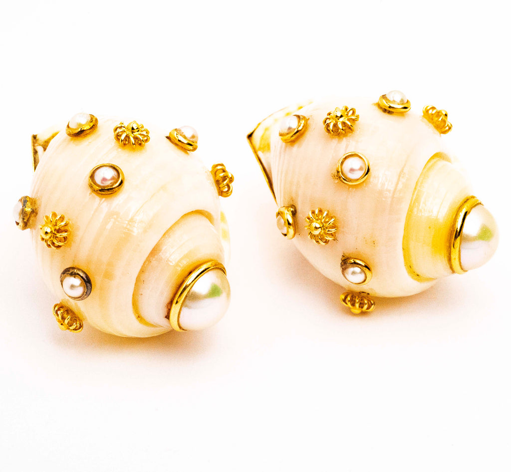 Maz Seashell Pearl Earrings